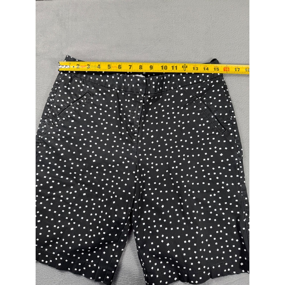 IZOD Golf Womens Shorts Size 8 Black White Geometric Bermuda Preppy Stretch - Picture 7 of 12